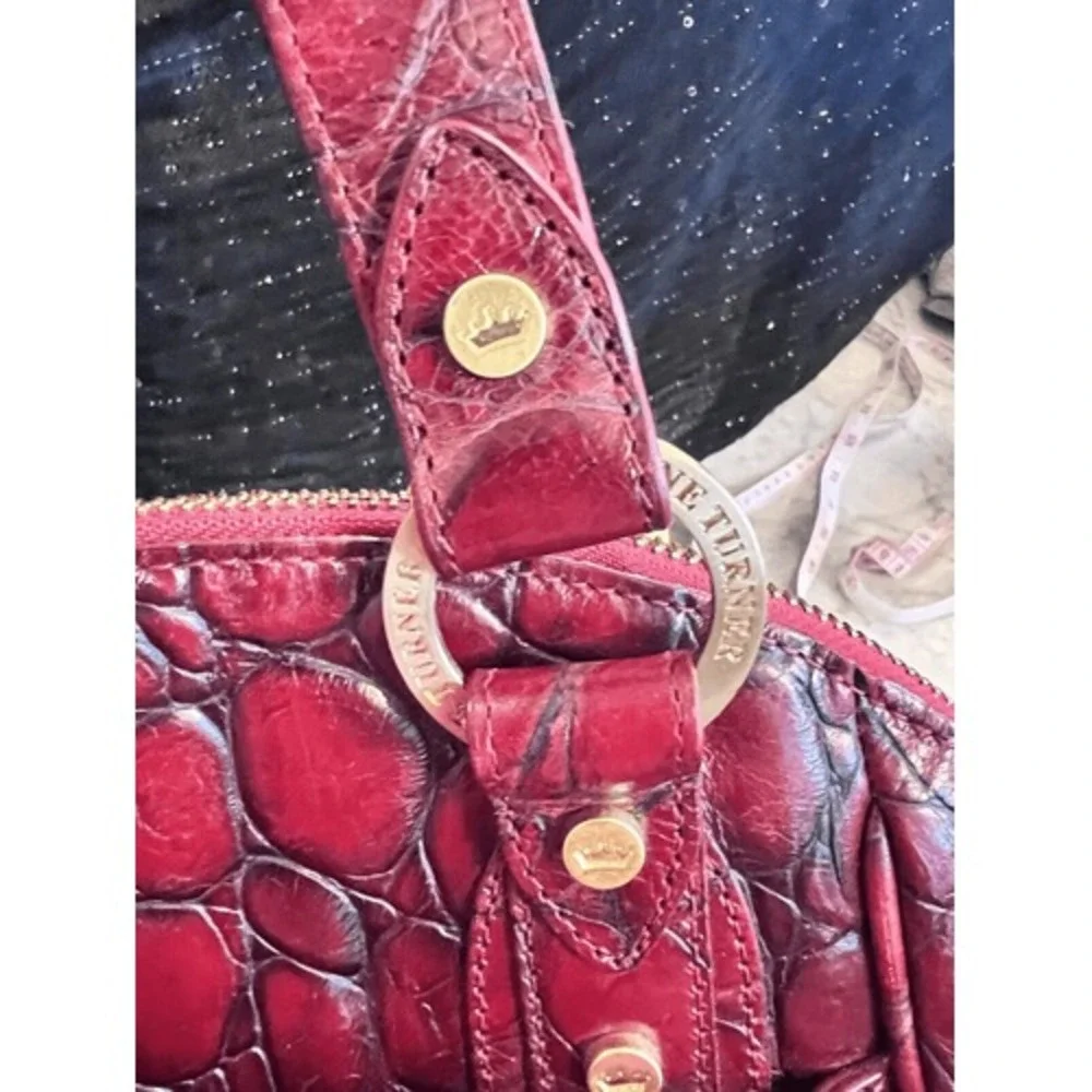 Elaine Turner Red Crocodile Embossed Leather Satchel Handbag Gold Hardware‎
